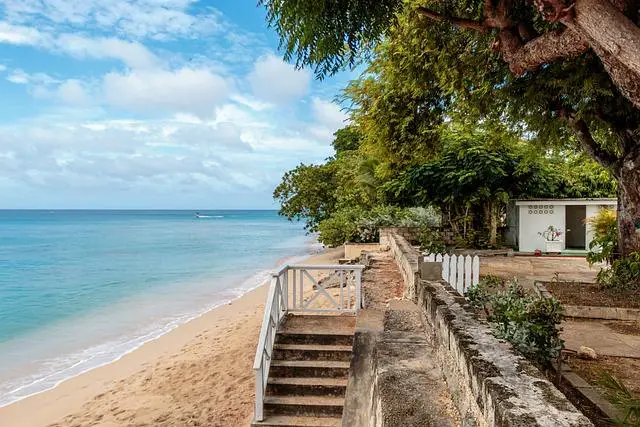 Barbados: Karibský ostrov rumu a reggae láka turistov