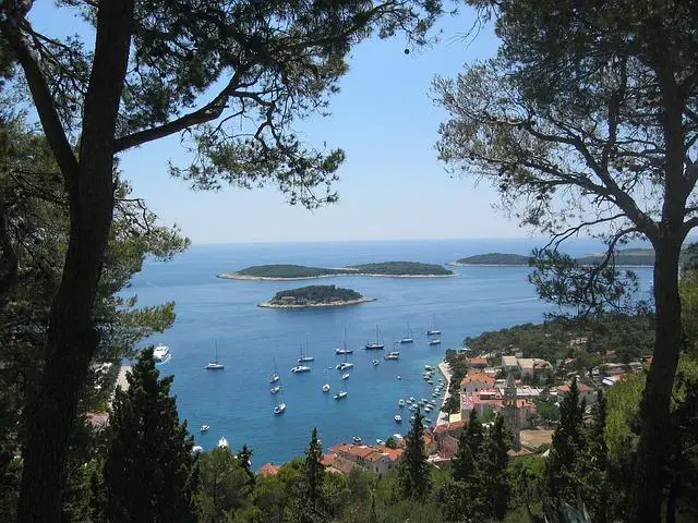 Ako sa dostať na Hvar: 5 spôsobov pre každý rozpočet