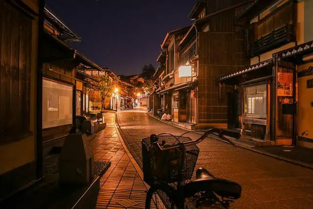 Japonsko: Zažite kultúrny šok a krásu kvitnúcich sakúr