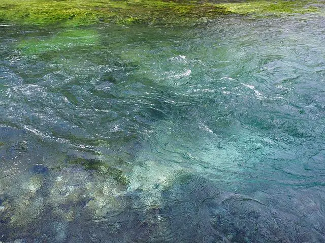 Křišťálově čisté vody v Sahl Hasheesh